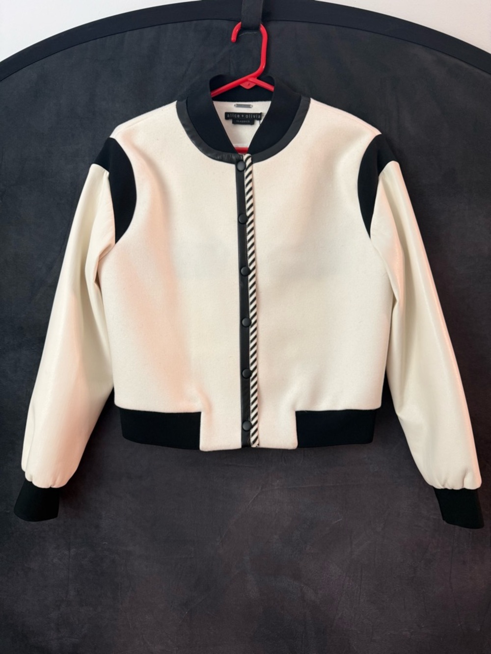 Alice + Olivia Keri Vegan Leather Cropped Varsity Jacket NWT S - Picture 4 of 7